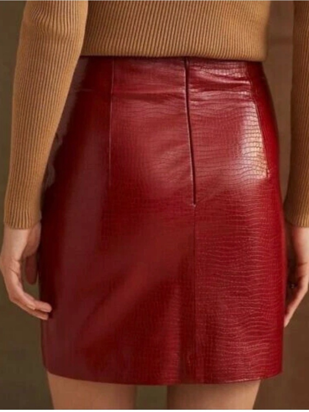 💋💄☎️👠Anthropologie Porridge Glossy Red Faux Croc Mini Skirt